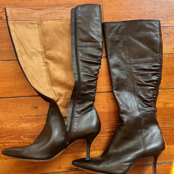 Leather Black Knee Boot- Pointed Toe - Picture 6 of 6